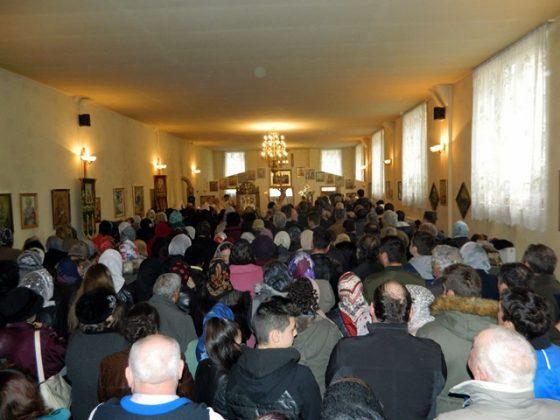 Sfânta Liturghie arhierească Sfânta Liturghie arhierească